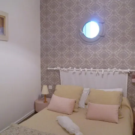 Holiday home Les Fougeres Honfleur