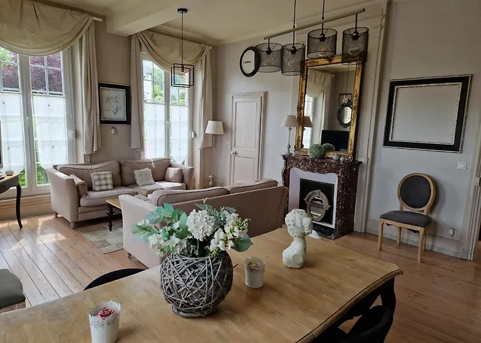 펜션 Les Fougeres 옹플뢰르